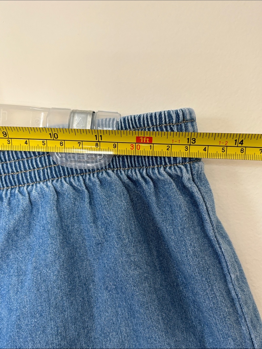Vintage 90s Women’s Denim Mickey Mouse Elastic Waist Embroidered Shorts Relaxed - Picture 6 of 13